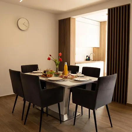 Apartamento Luxury And App F Makarska