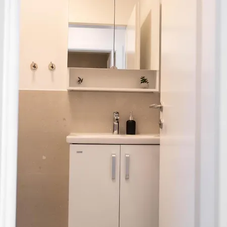 Apartman Luxury And App F Makarska
