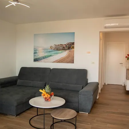 Apartman Luxury And App F